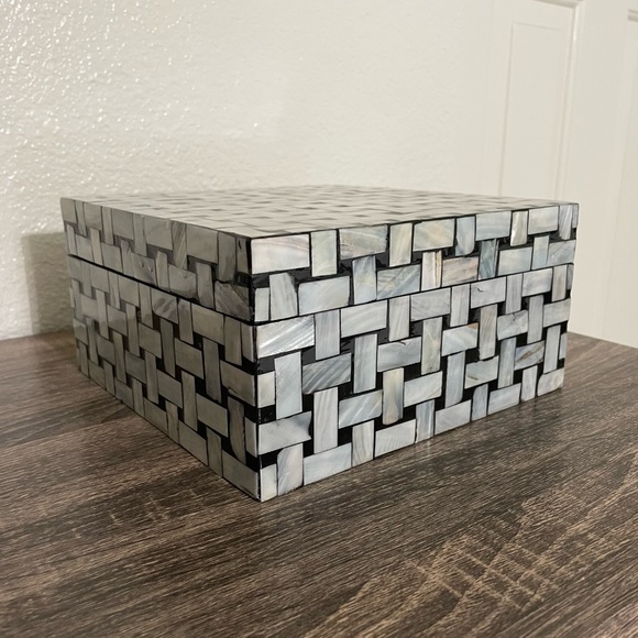 Grey-ish Blue Shell Inlay Box - Picture 2 of 5